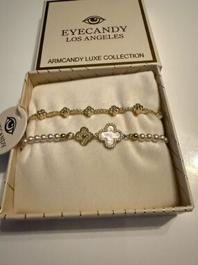 eye candy Gold and Pearl Clover Bracelet Duo